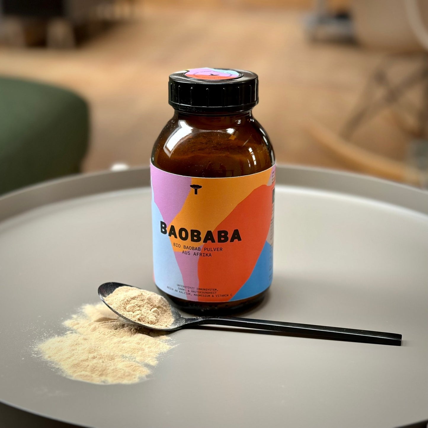 Baobab Pulver aus Afrika | Empfohlene Verzehrmenge: 1 Esslöffel (ca. 20g) pro Tag © BAOBABA